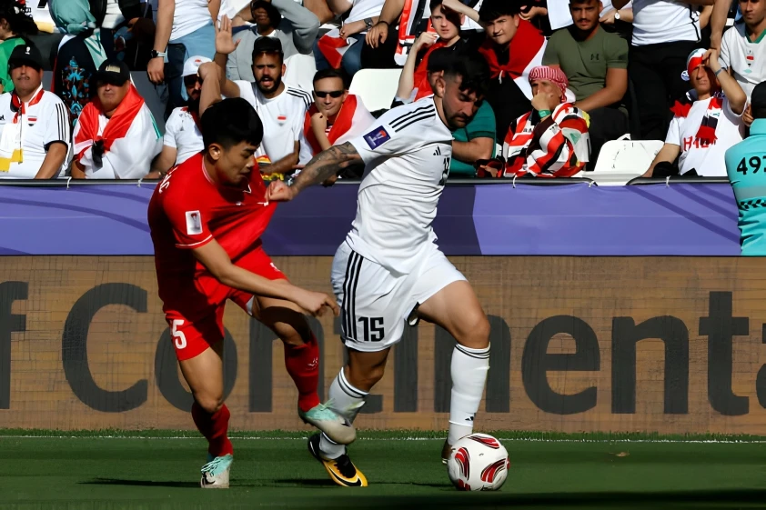 Thắng 'điên rồ' Iraq, Jordan giành vé vào tứ kết Asian Cup