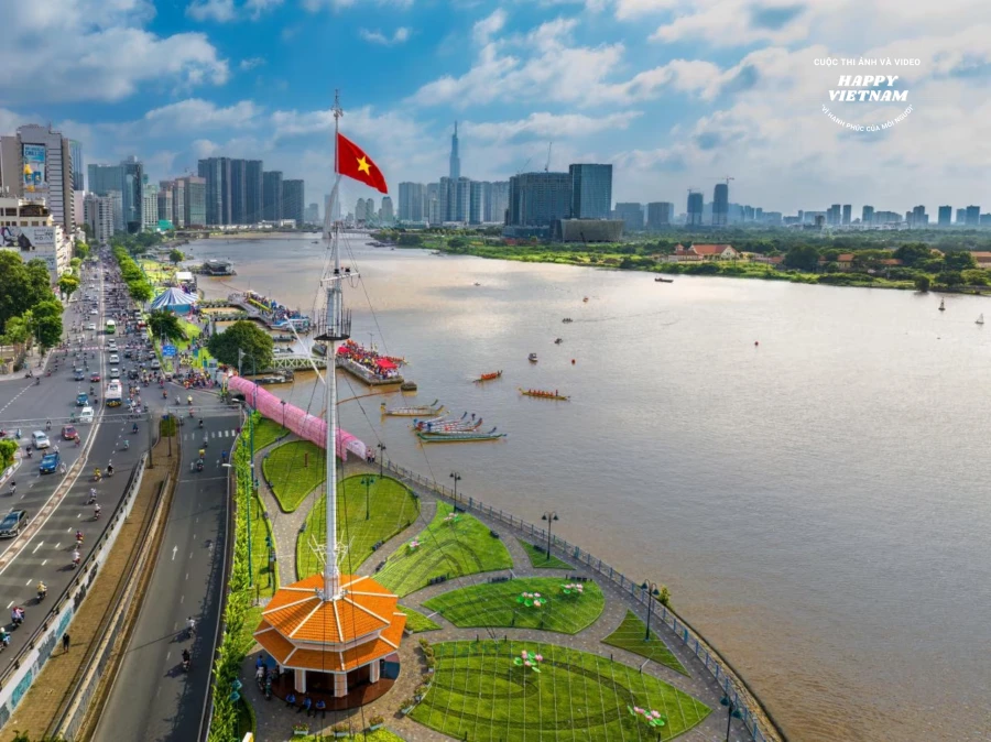 Ấn tượng bộ ảnh về Thành phố Hồ Chí Minh năng động, phát triển - Happy Vietnam!