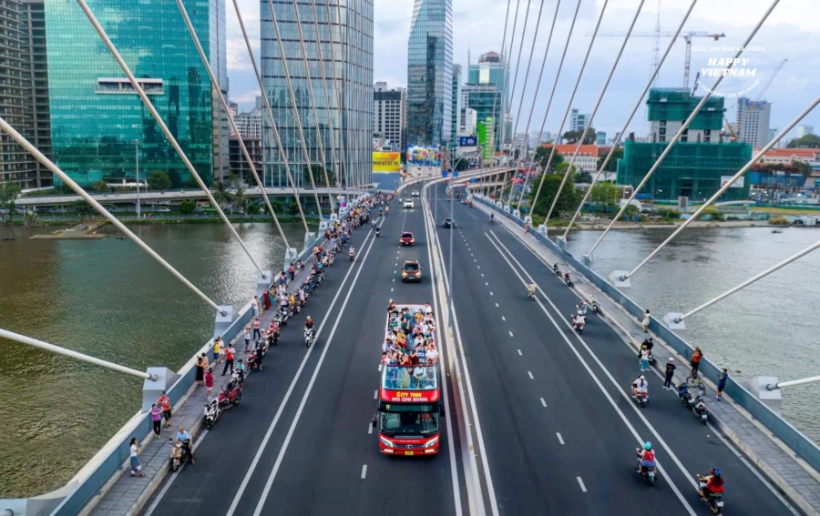 Ấn tượng bộ ảnh về Thành phố Hồ Chí Minh năng động, phát triển - Happy Vietnam!