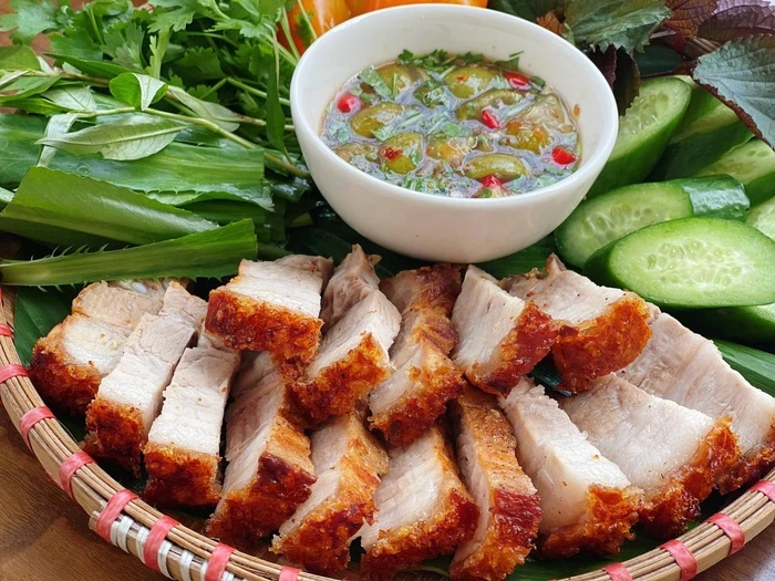 Cách làm heo quay giòn bì bằng nồi chiên không dầu ngon giòn rụm